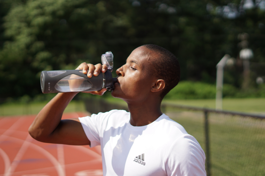 hydration - 3 top tips for drinking more water to improve our health as part of world health day by leanne spencer at bodyshot performance